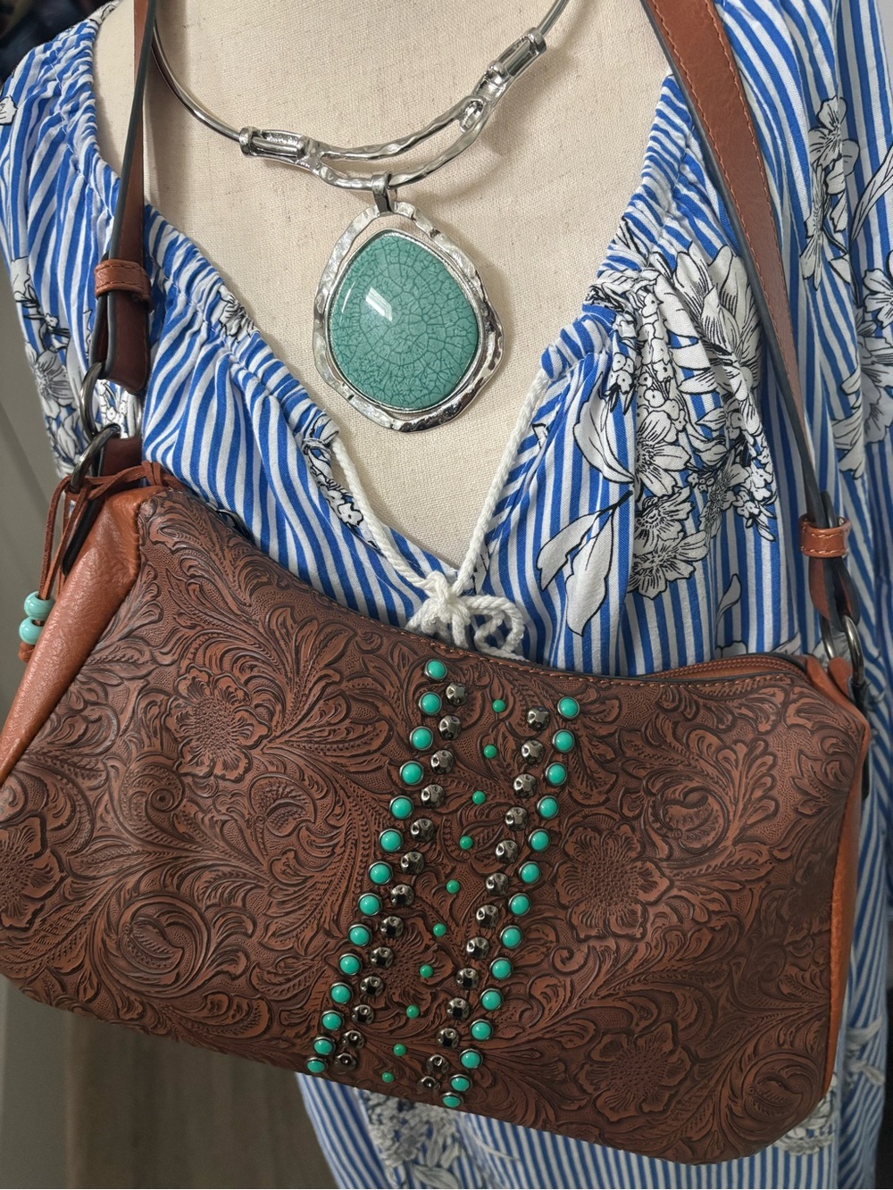Embossed Faux Leather Look Purse wi/ Faux Turquoise Stud Accents Final Sale - Picture 5 of 10